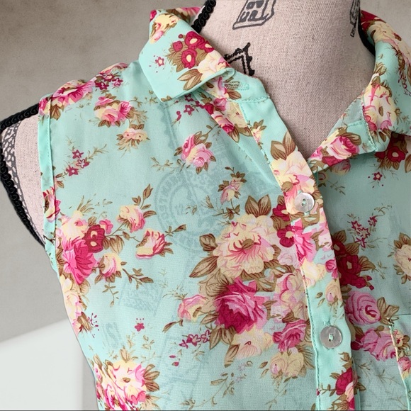 Floral tank top blouse SMALL - Picture 2 of 7